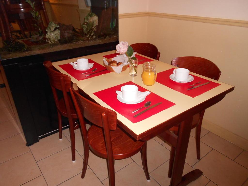 Abricotel Le Pré-Saint-Gervais Buitenkant foto